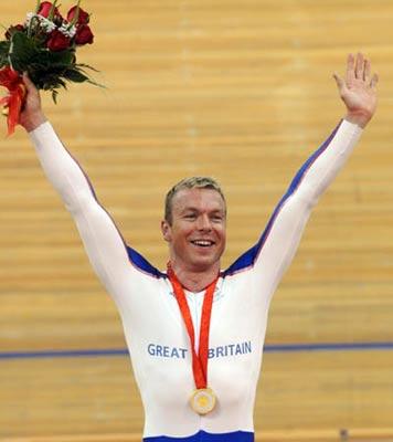Chris Hoy of Great Britain celebrates in the awarding ceremony of the Men’s Keirin Finals of the cycling-track event during the Beijing 2008 Olympic Games at the Laoshan Velodrome in Beijing, China, Aug. 16, 2008. Chris Hoy won the gold medal. (Xinhua/Hou Deqiang)