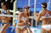 US, Chinese top beach volleyball pairs to play final