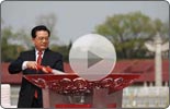 Olympic flame arrives in Beijing</a><br><a href=http://big5.cctv.com/gate/big5/www.cctv.com/english/special/torch/06/index.shtml target=_blnak><font color=blue><b>Full coverage:</b> The flame welcome ceremony in Beijing</font></a>