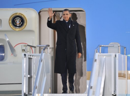 奧巴馬抵達首爾出席核峰會將訪問朝韓非軍事區