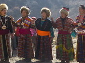 阿壩藏族同胞在歌唱