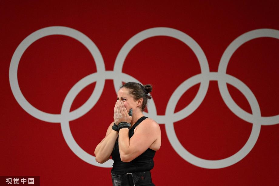 [圖]東京奧運會舉重女子64公斤級：加拿大選手奪金