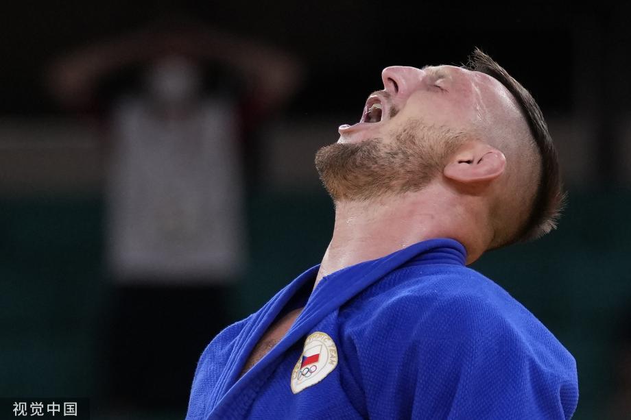 [圖]柔道男子100公斤以上級決賽：捷克選手成功衛冕