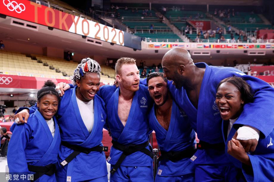 [圖]東京奧運會柔道混合團體決賽 法國隊獲得金牌