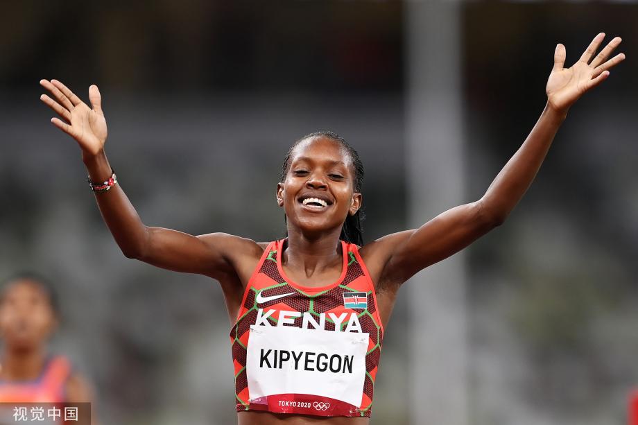 [圖]女子1500米決賽 肯尼亞選手基普耶根獲得金牌