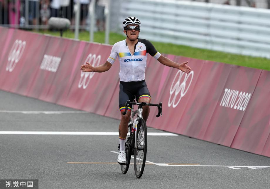 [圖]東京奧運會自行車男子公路賽：卡拉帕斯奪冠