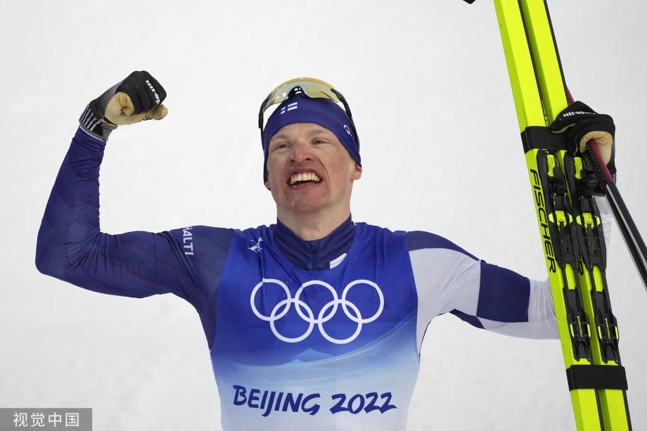 [圖]冬奧越野滑雪男子15公里 芬蘭選手尼斯卡寧奪金