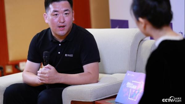 北京數字光芯科技CEO合夥人孫雷（左）