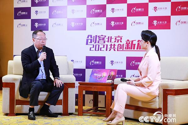 北京邁迪頂峰醫療科技有限公司董事長 孟堅（左）