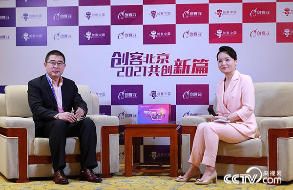 北京史河機器人科技有限公司創始人、COO  姜雨（左）