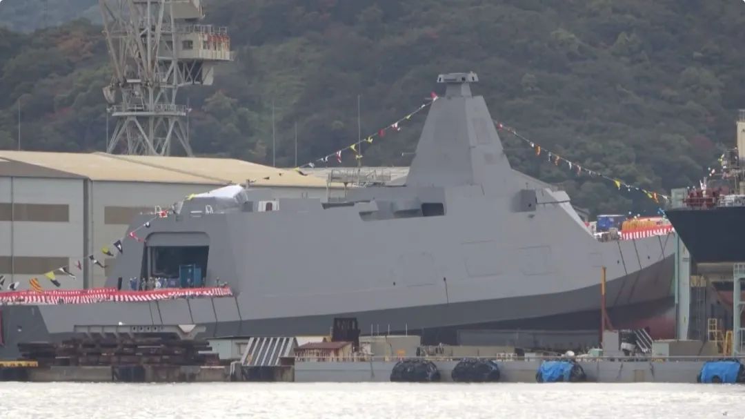 日本防衛省計劃最終建造10艘該型號護衛艦。