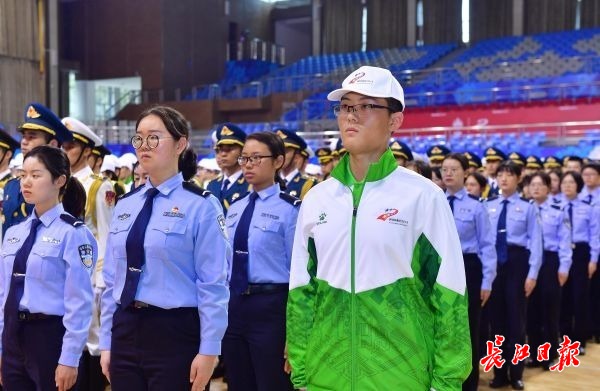 10月11日，第七屆軍運會空軍五項比賽賽前誓師大會在空軍預警學院雪蓮體院館舉行。記者李永剛 攝