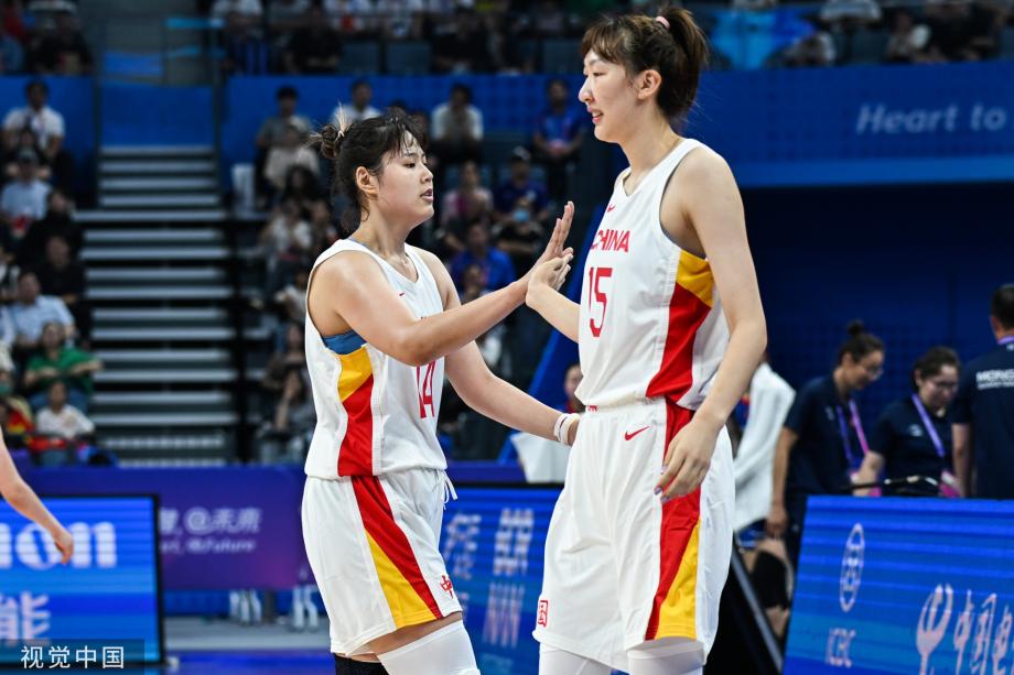 [圖]亞運會-中國女籃大勝蒙古55分 小組賽首戰告捷