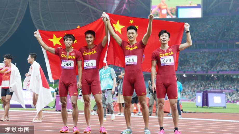 [圖]中國隊奪得杭州亞運會男子4X100米接力金牌