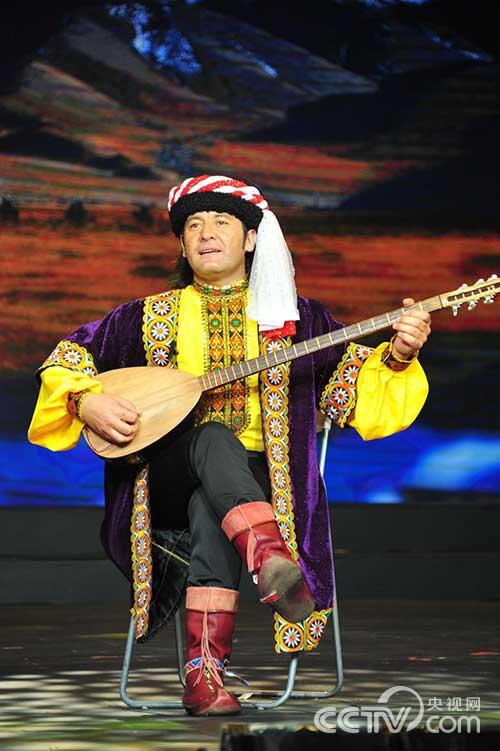 《塔吉克彈唱》中新疆小夥兒們用歌聲描繪的家鄉與愛情