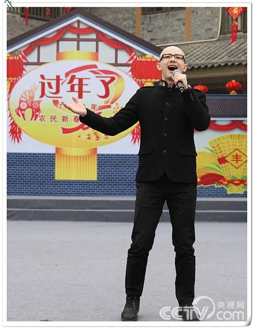 平安演唱 《我愛你中國》