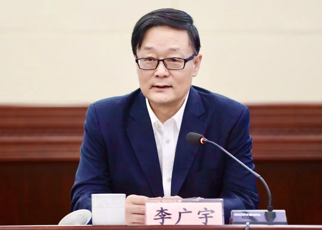 李廣宇 最高人民法院政治部副主任、新聞局副局長