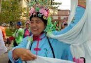 遼寧綏中居民慶祝神六發射成功