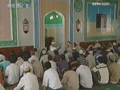 Musulmanes retoman oración del viernes en Xinjiang