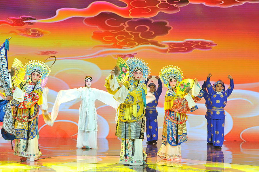 第五屆《中華之光——傳播中華文化年度人物》頒獎典禮現場穿插文藝表演。