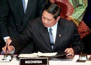 印尼總統蘇西洛簽署宣言
