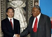 溫家寶會見斐濟總統伊洛伊洛
