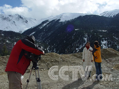 CCTV記者在雪域高原採訪