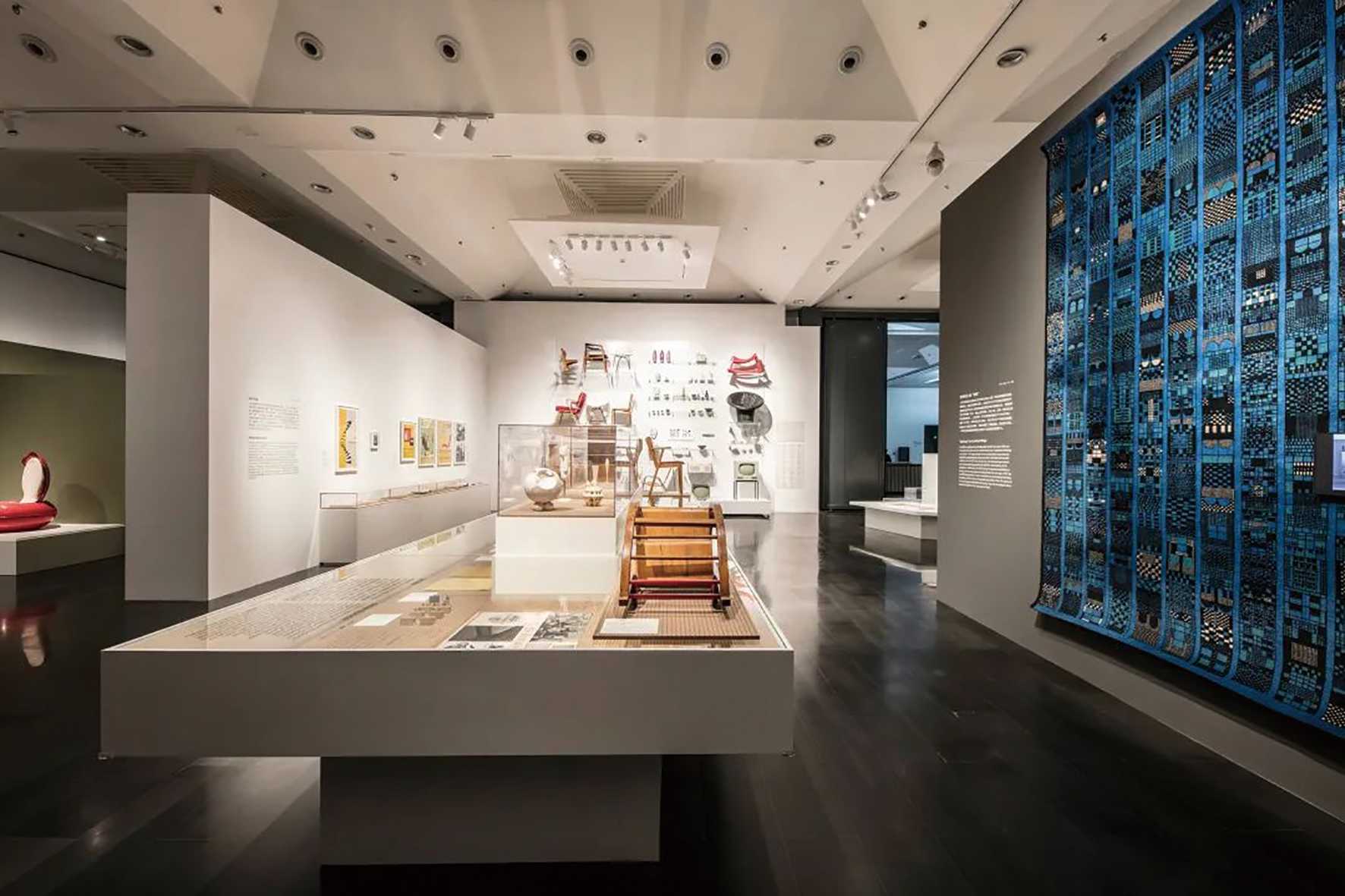 近日在清華藝術博物館展出的“交織的軌跡：德國現代設計1945—1990”展覽現場