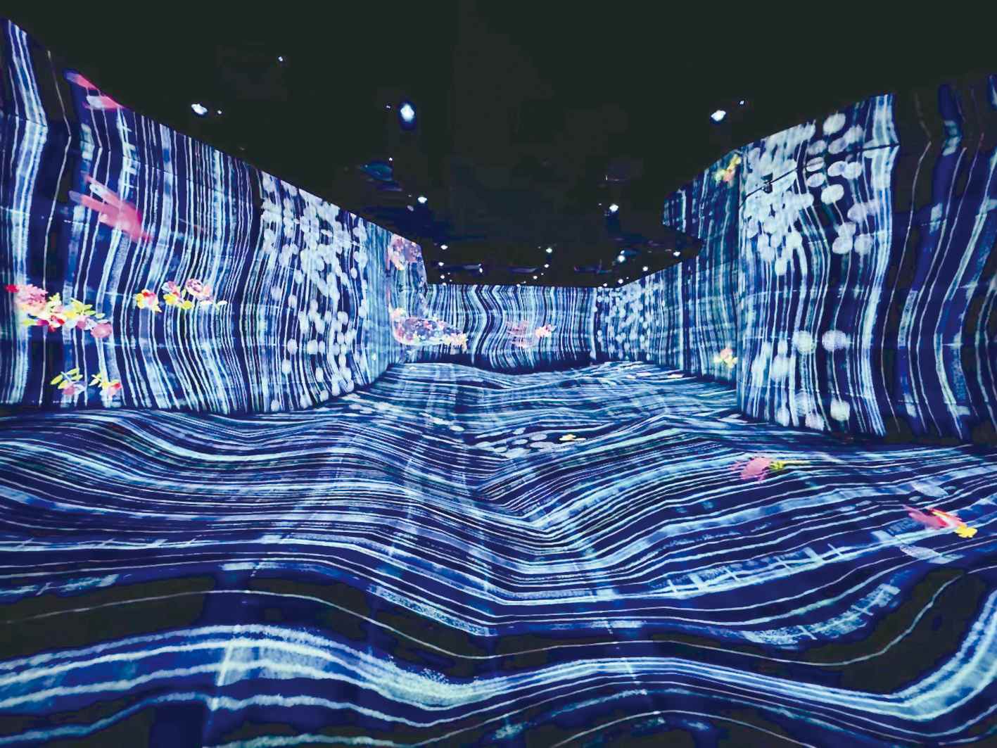 teamLab打造的大型沉浸式美術館“無相藝術空間”