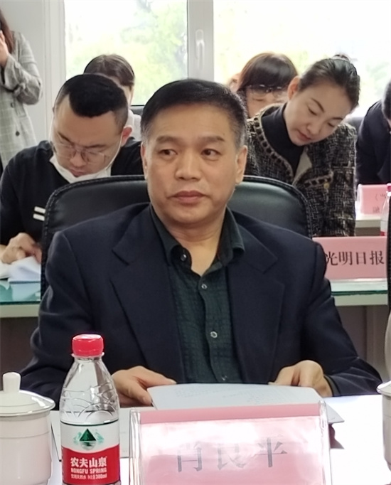 中國楹聯學會常務副會長肖良平發言