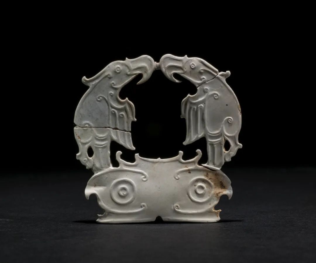 虎座雙鷹佩 | 來源於北京大學考古文博學院