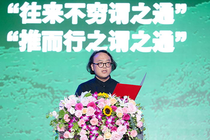 中國美術學院院長高世名在2022年新生入學典禮上致辭